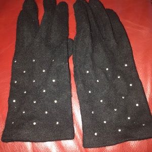 Black gloves with silver small bling studs